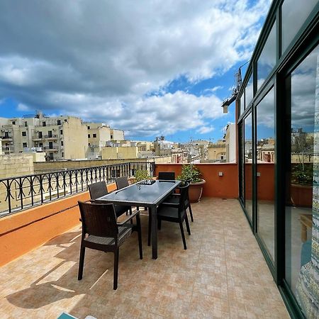 Fantastic 3 Bedroom Duplex Penthouse With Terrace スリーマ エクステリア 写真
