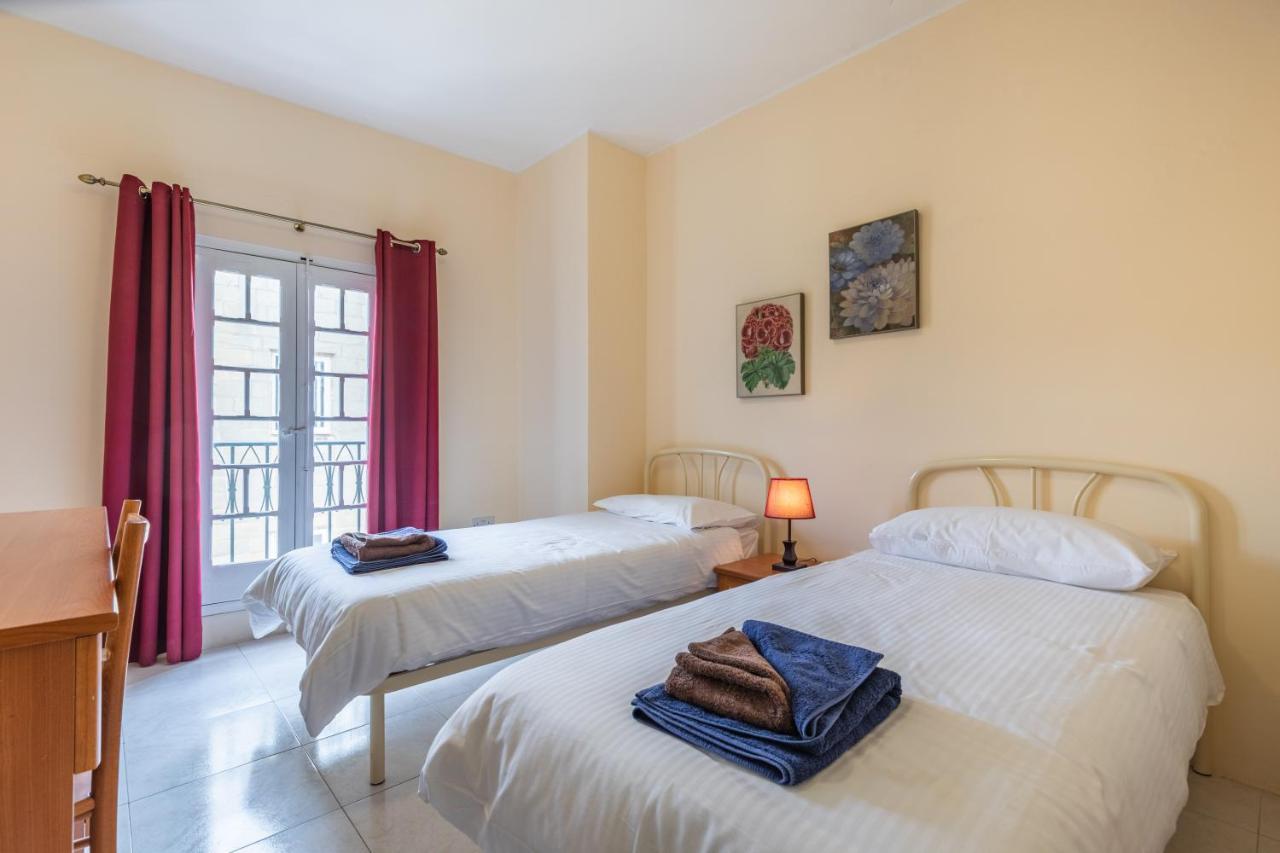 Fantastic 3 Bedroom Duplex Penthouse With Terrace スリーマ エクステリア 写真