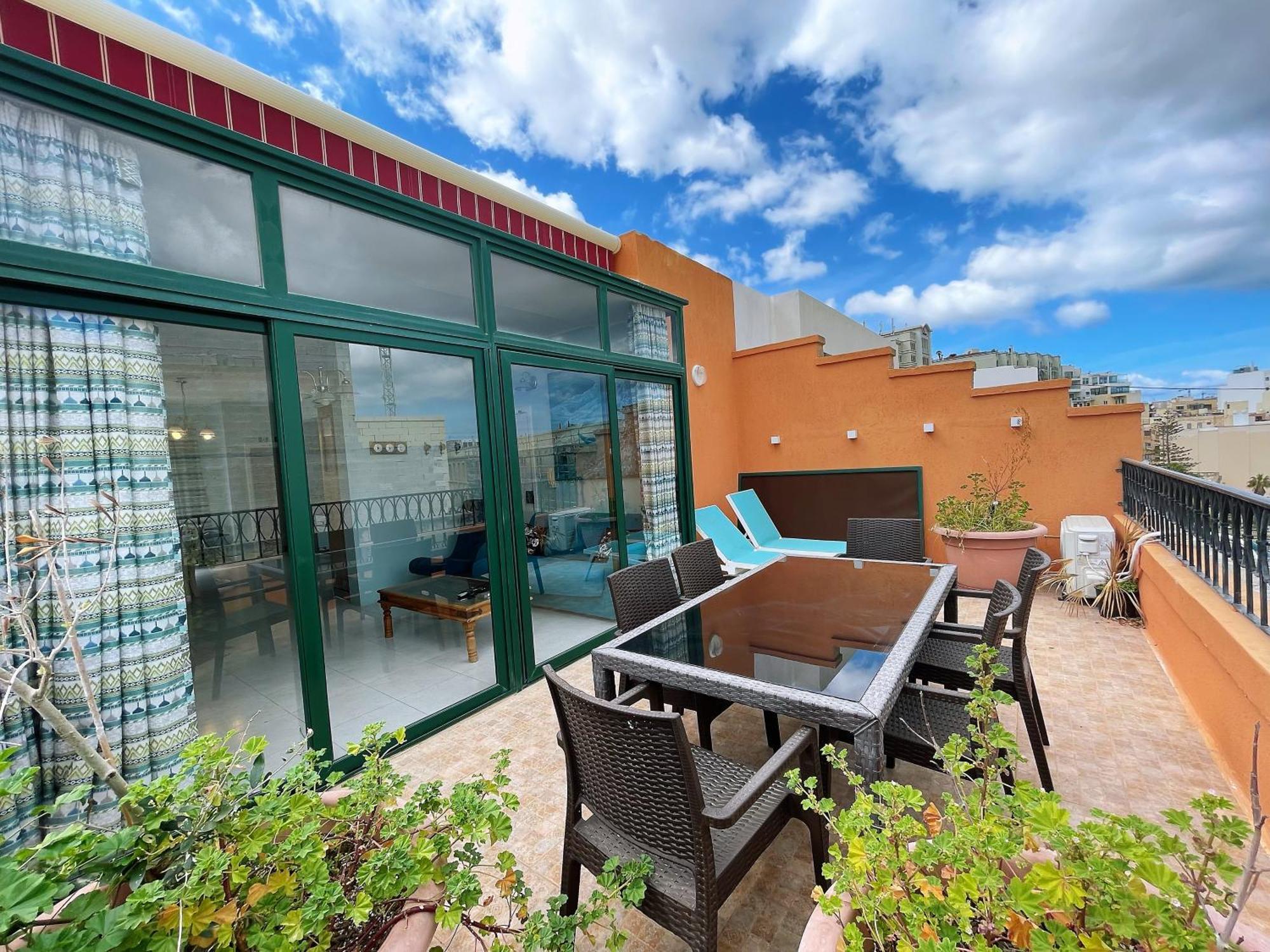Fantastic 3 Bedroom Duplex Penthouse With Terrace スリーマ エクステリア 写真
